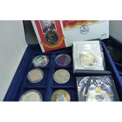 905 - A collection of commemorative coins