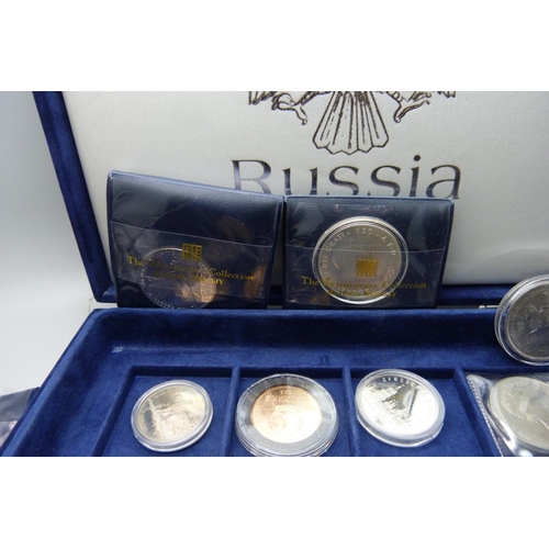 905 - A collection of commemorative coins