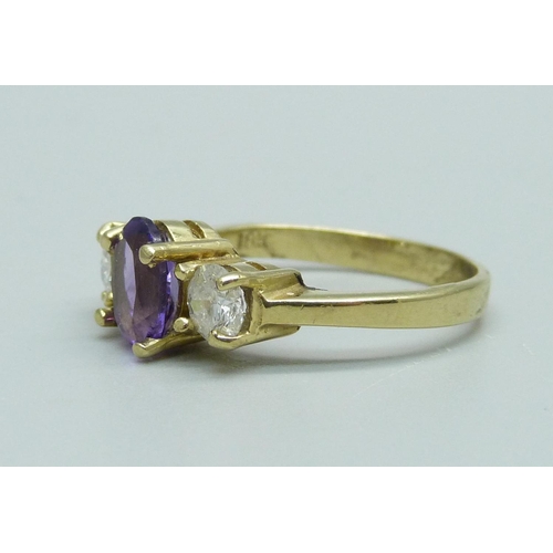 925 - An amethyst and diamond ring, diamonds approximately 0.90 carat total weight, 3.9g, Q