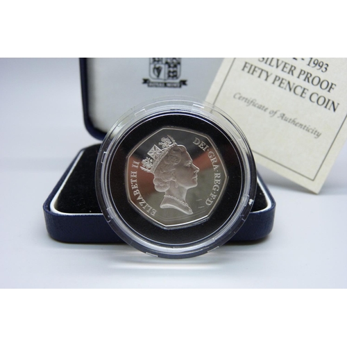 927 - A Royal Mint 1992-1993 silver proof fifty pence coin