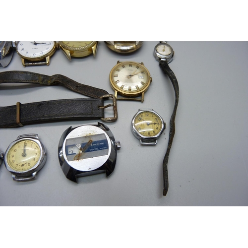 983 - A collection of mechanical wristwatches, a/f, (three retro watches lacking backs)