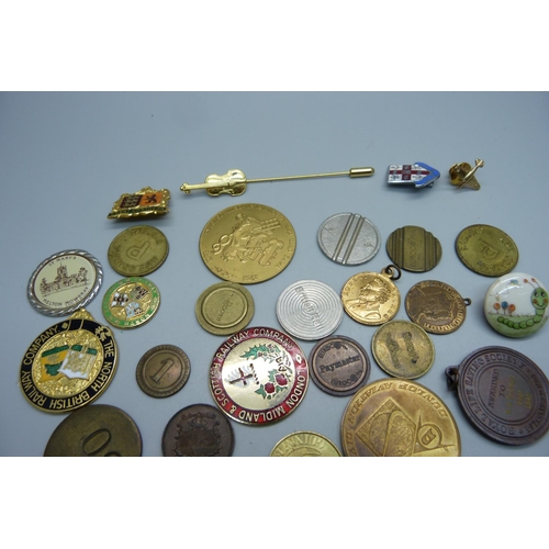 987 - A collection of badges, medallions and tokens