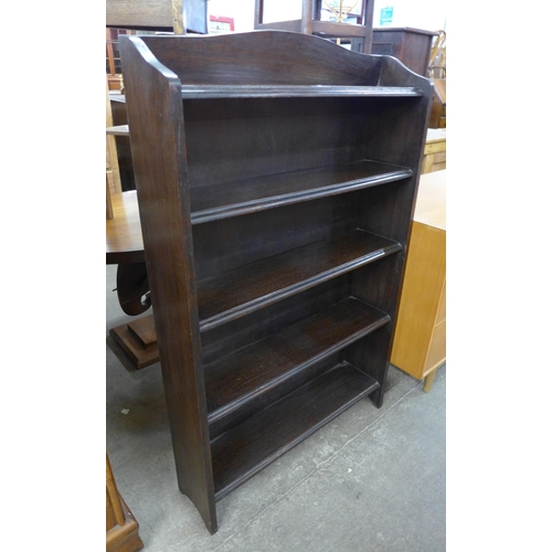 131 - An early 20th Century oak open bookcase