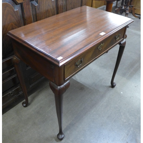 146 - A George III mahogany single drawer side table