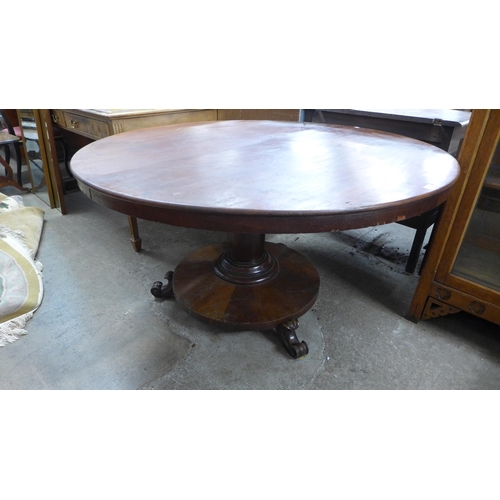 242 - A Regency mahogany circular pedestal breakfast table