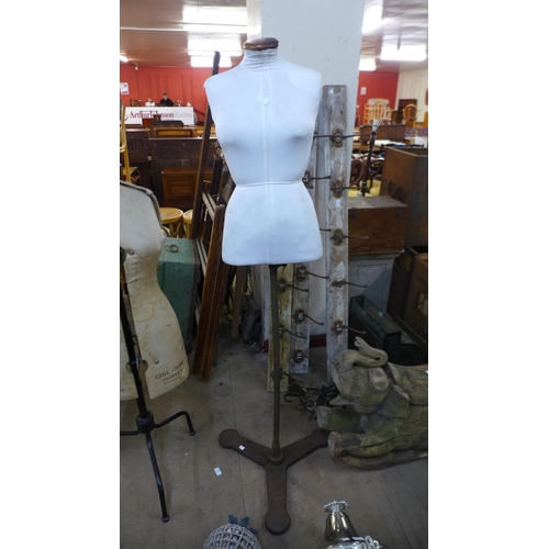 312 - A vintage Furse cast iron based tailor's mannequin