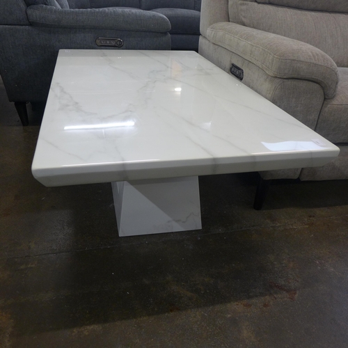 1441 - A white marble effect coffee table