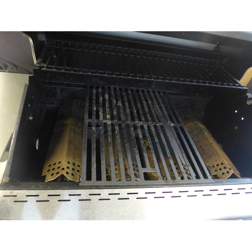 1558 - A Nexgrill 4 burnerd deluxe 27