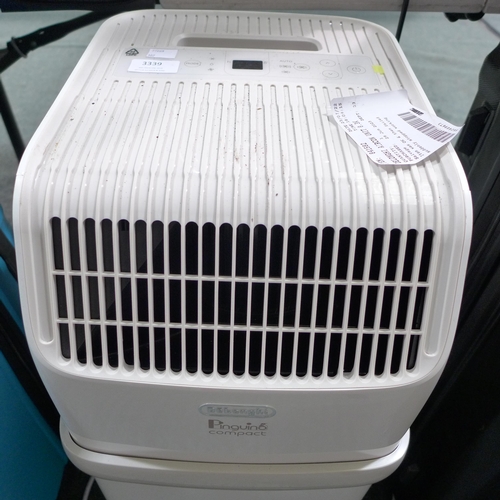 3082 - Delonghi White Aircon Unit 8.3K  - No Remote, Original RRP £329.99 + vat         (302-661)  * This l... 