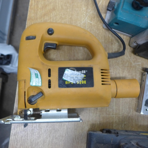 2014 - A pro performance sander CLM900BSK, Makita planner 1125,  Einhell jigsaw BPS 520E, staple gun and a ... 