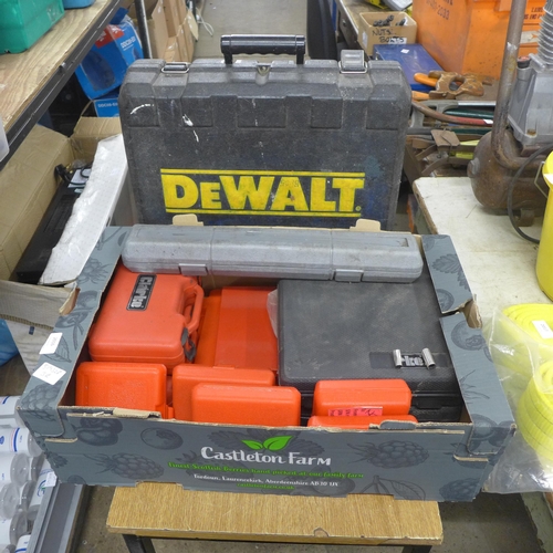 2016 - A quantity of plastic toolboxes including Dewalt and Clarke