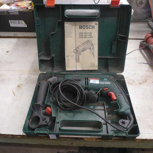 2055 - A Bosch drill (PSB 750-2 RE 240v)