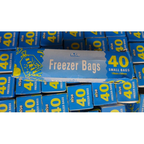 2115 - A box of freezer bags