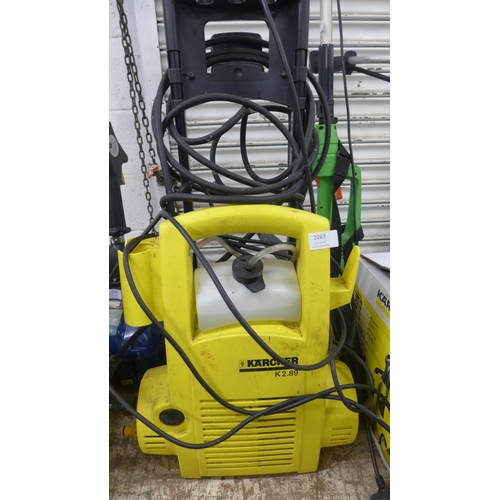 2263 - A Karcher K289 jet wash with attachments