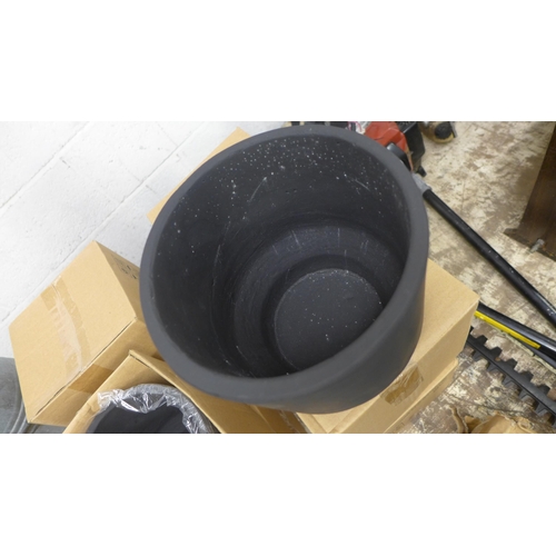 2272 - Four matt black plant pots boxed