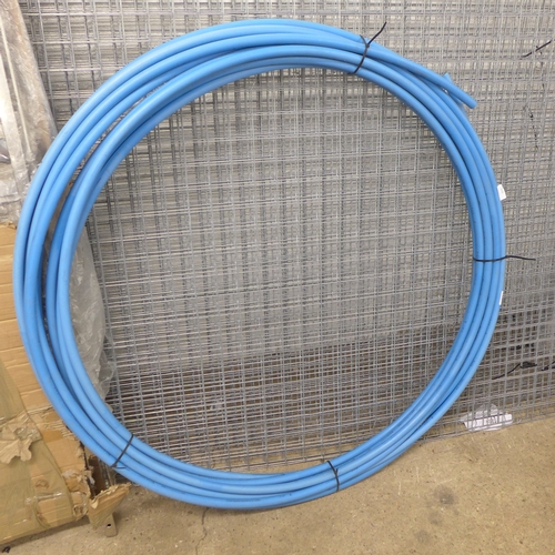 2470 - 36mtrs of blue water pipe - unused