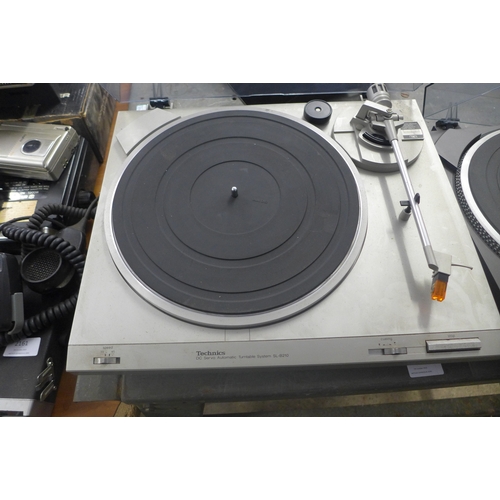 2198 - A Technics automatic turntable (SLB210) and a Technics FG Servo turntable (SL-BD22)