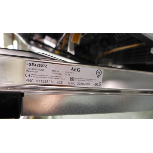 3205 - AEG Fully Integrated Dishwasher (H818xW596xD550) - model no.:- FSB42607Z, original RRP £382.50 inc. ... 