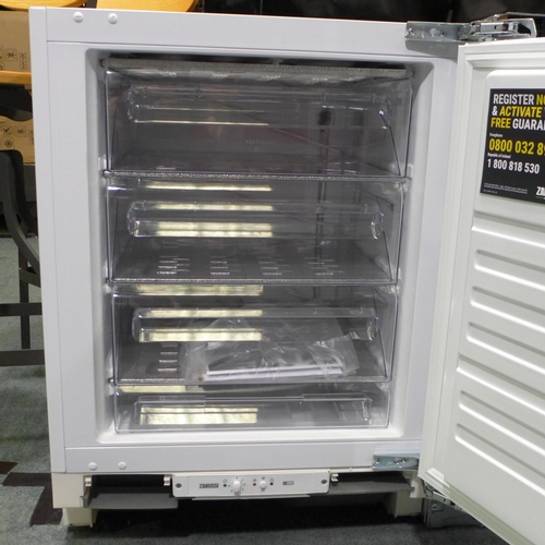 3206 - Zanussi Built Under Freezer ( H815xW596xD550) - model no.:- ZYAE82FR, original RRP £349.17 inc. VAT ... 