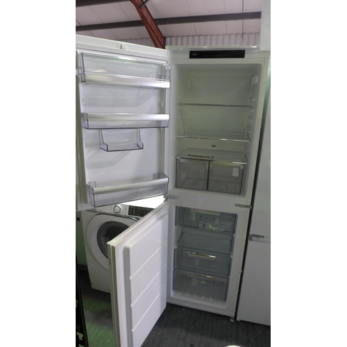 3242 - AEG 50/50 Fridge Freezer (Frost Free) (H1772xW540xD549) - model no.:- SCE8181VNS, original RRP £574.... 