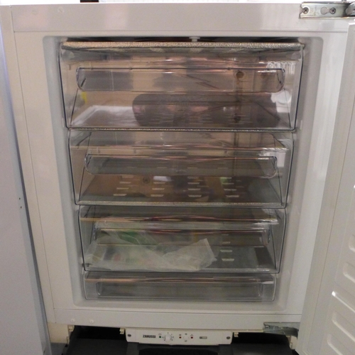 3257 - Zanussi Built Under Freezer (H815xW596xD550) - model no.:- ZYAE82FR, original RRP £349.17 inc. VAT  ... 