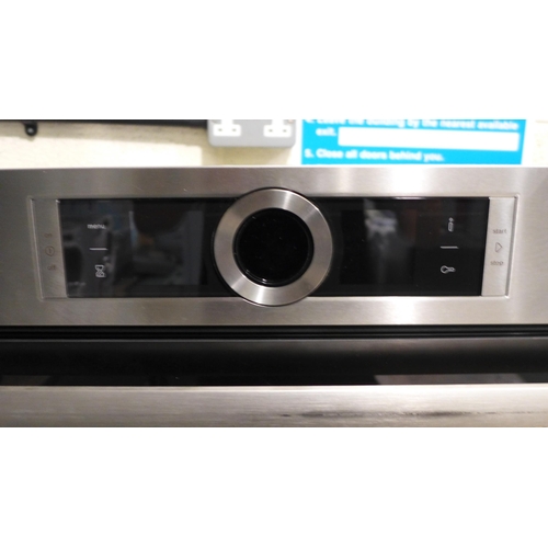 3267 - Bosch Series 8 Home Connect Single Pyrolytic Oven (H595xW595xD548) - model:- HBG6764S6B, original RR... 