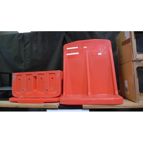 3312 - Three Double Fire Extinguisher Stands, original RRP £105 inc. VAT * This lot is subject to VAT (410-... 