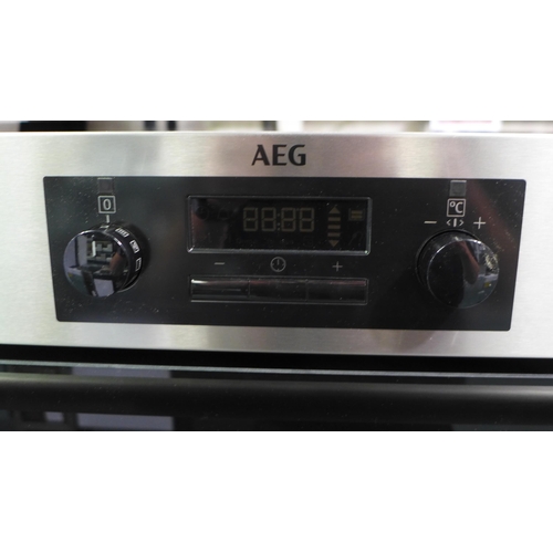 3071 - AEG Single Oven - model:- BPK351020M * This lot is subject to VAT