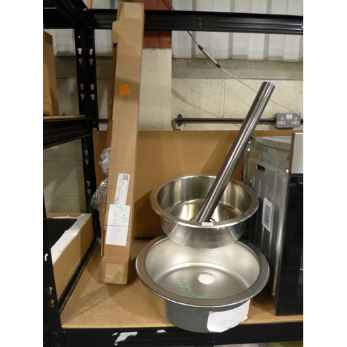 3123 - Stainless Steel Worktop Leg and Two 450mm Round Stainless Steel Sinks (413-112,221)   * This lot is ... 