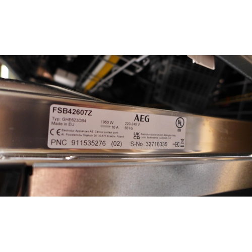 3170 - AEG Fully Integrated Dishwasher (H818xW596xD550) - model no.:- FSB42607Z, original RRP £382.50 inc. ... 