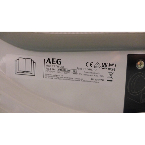 3172 - AEG 8kg SensiDry 7000 Series Freestanding Tumble Dryer (H850x596x638) - model no.:- TR718L4B, origin... 