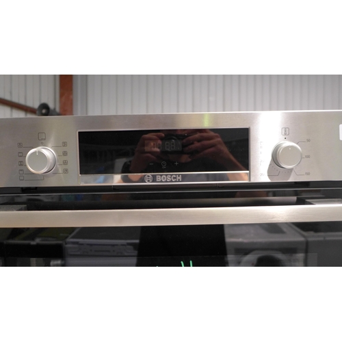 3180 - Bosch Series 4 Single Oven (H595xW594xD548) - model no.:- HBS534BS0B, original RRP £357.50 inc. VAT ... 