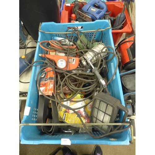 2009 - A blue tray of garage tools including Bosch heat gun, lights, glue gun etc - work light failed elect... 