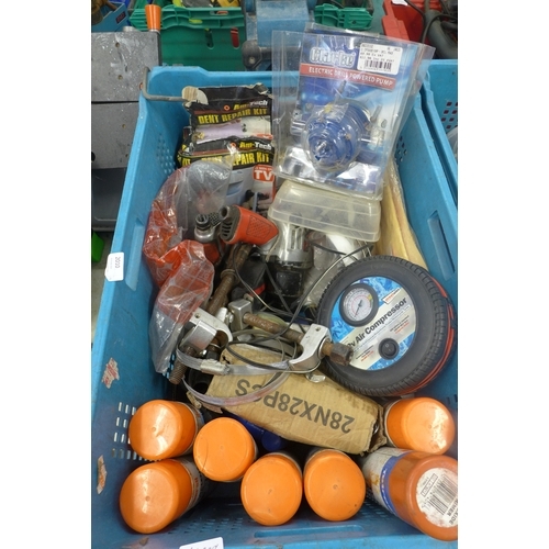 2010 - A blue tray of garage tools including dent repair kit drill and compressor etc