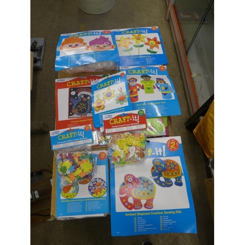 2113 - Approx. 20 Kids craft sets