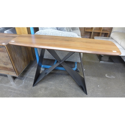 1424 - A Lucio hardwood console table * This lot is subject to VAT