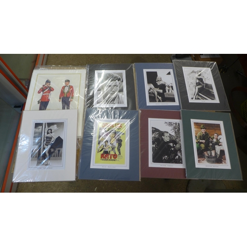 2136 - 16 x mounted /bagged prints including Frank Sinatra  Bruce lee etc