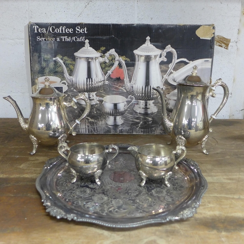 2351 - A plated tea and coffee set