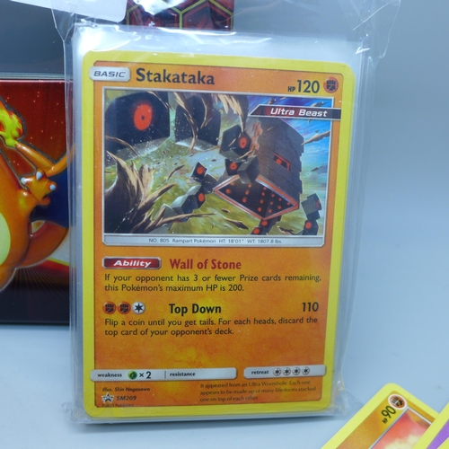 648 - 30 Holo/reverse holo 300 common/uncommon/rare Pokemon cards