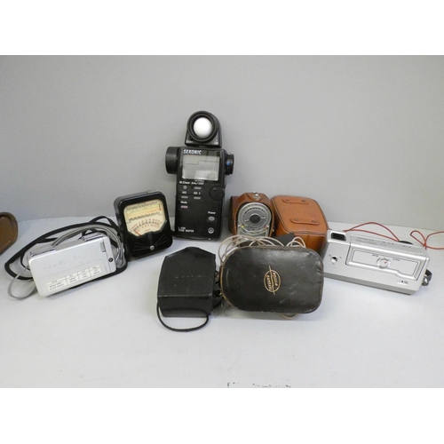 659 - Light meters including Bakelite Weston, Flanimex Sekonic, and a Minolta-16 camera