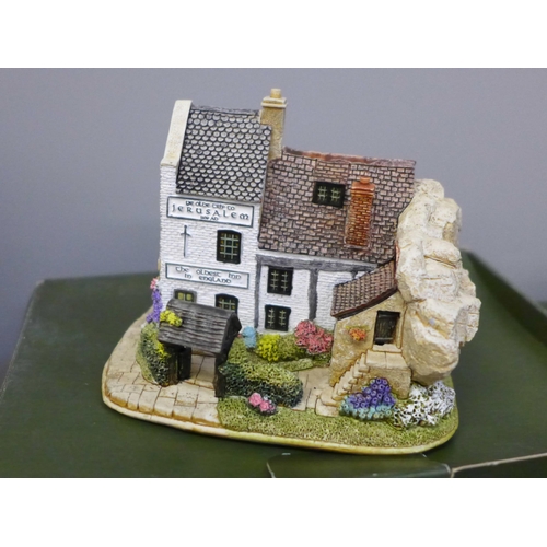 717 - Lilliput Lane houses, St. Bartholemews, Hops House, Pretty as a Picture, Little Dog Lost, Grasmere C... 