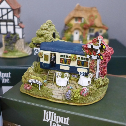 717 - Lilliput Lane houses, St. Bartholemews, Hops House, Pretty as a Picture, Little Dog Lost, Grasmere C... 