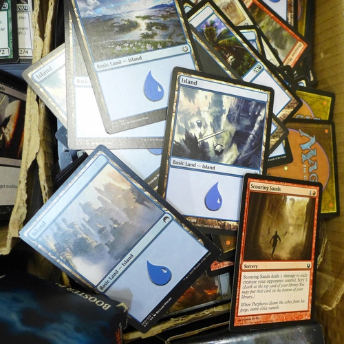 723 - A box of Magic The Gathering gaming/playing cards