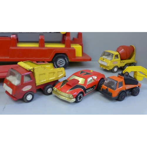 739 - Tonka Toys model vehicles