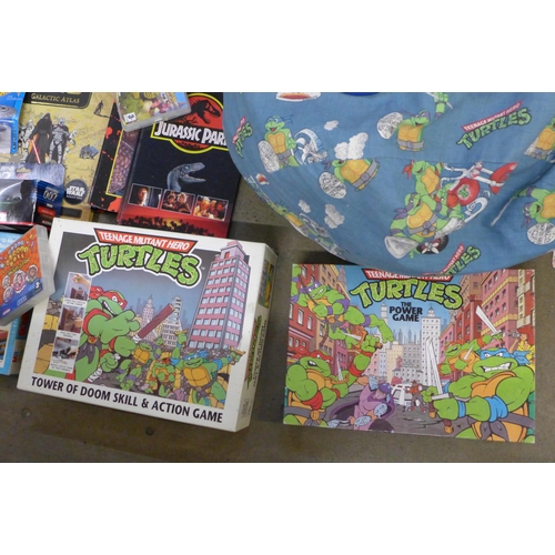 793A - A collection of assorted vintage board games, film and TV memorabilia and merchandise, including; Te... 