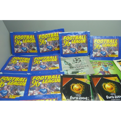 839 - Eighteen un-opened Panini Football League 96 collectors cards, seven other un-opened Panini cards an... 