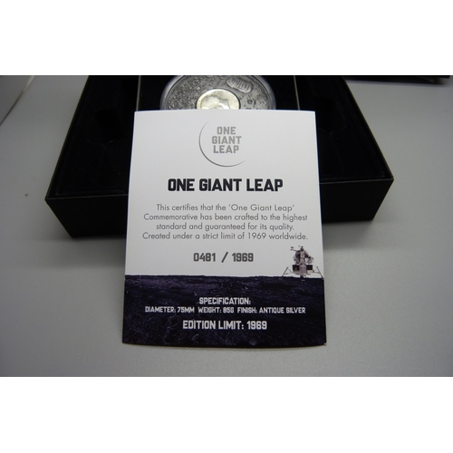 863 - A limited edition 1969 One Giant Leap coin, boxed with certificate