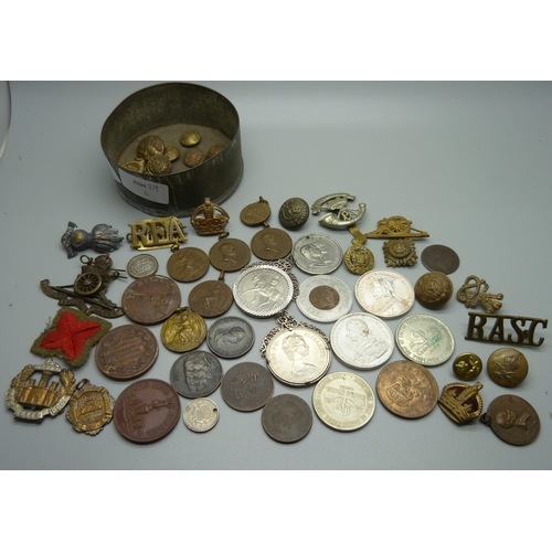 885 - A collection of medallions, coins, badges, buttons, etc.