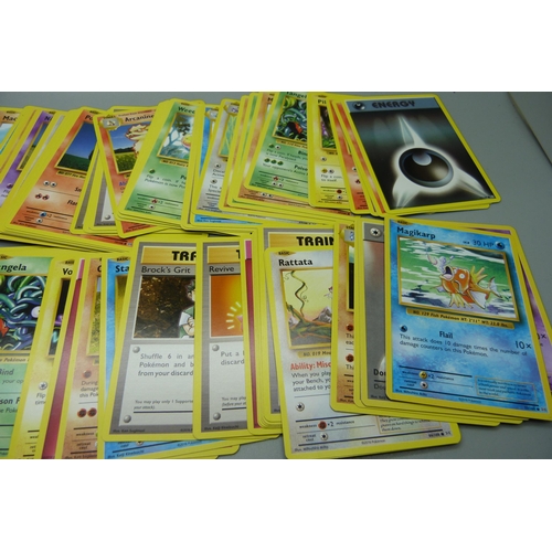 889 - 100 Evolutions Pokemon cards