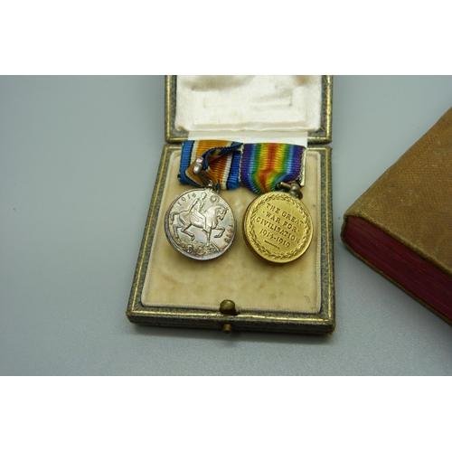 897 - Militaria; War Badge certificate, Harold Frank Mason, a pair of WWI miniature medals, ribbons, a New... 